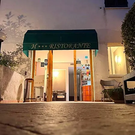 ホテル Ristorante Il Terziere 3*